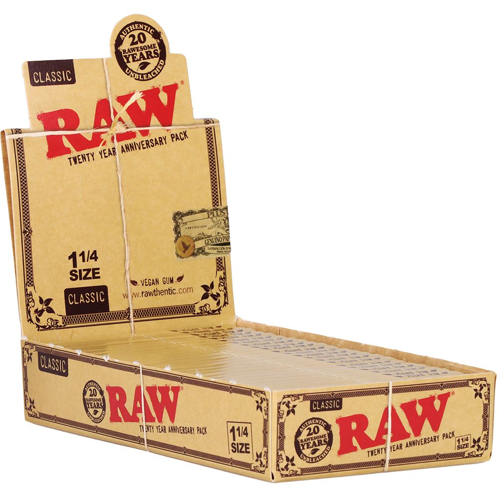 RAW Classic 20th Anniversary Rolling Papers – Classic / 50pc / 1 1/4 24ct