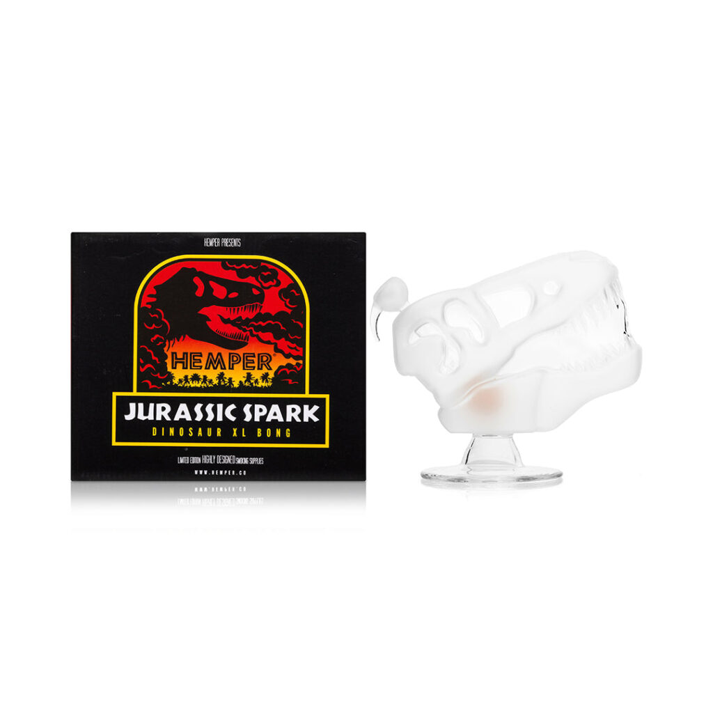Jurassic Spark Skull XL Bong 7″