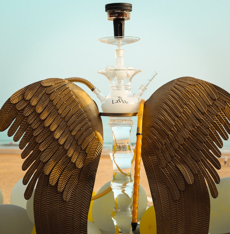Lavoo Arch Angel GLass Hookah with Metal Wings Stand – Hand Blow and Made in USA